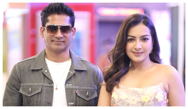Catherine Tresa with the main lead Mahesh Sriram