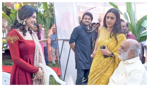 Iruvu Bhamala Kaugililo