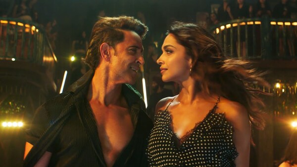 Fighter teaser - We agree with Deepika Padukone; she does have amazing chemistry with Hrithik Roshan!