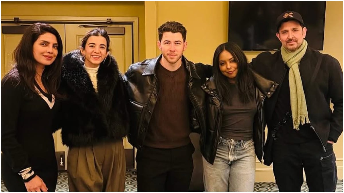 Amid Krrish 4 rumours, Priyanka Chopra-Nick Jonas go on a double date with Hrithik Roshan-Saba Azad in New York - Check out