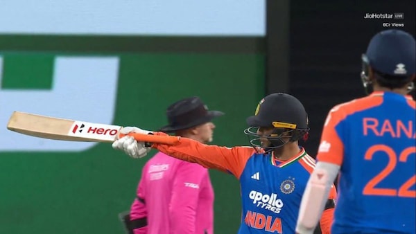 Stills from IND vs AUS 2nd T20I.