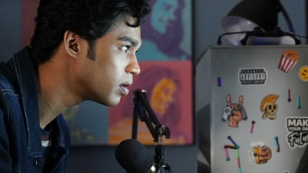 Logout: A Terrific Babil Khan Holds His Own In This Cyber Thriller