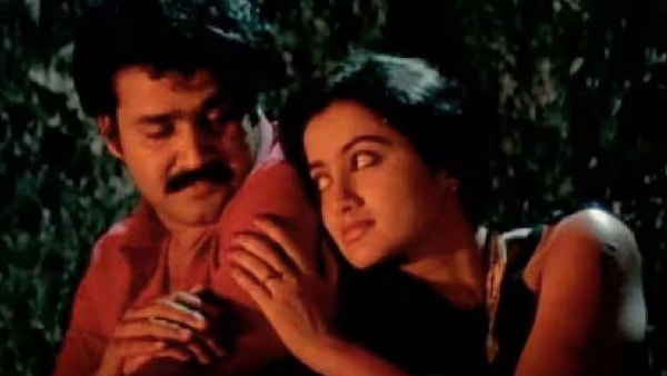 Still from Thoovanathumbikal.