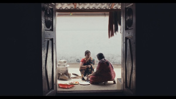 Still from Mayilaa.