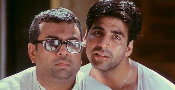 Paresh Rawal and Akshay Kumar in a still from Hera Pheri