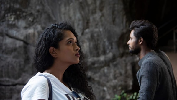Still from Nodidavaru Enanthare.