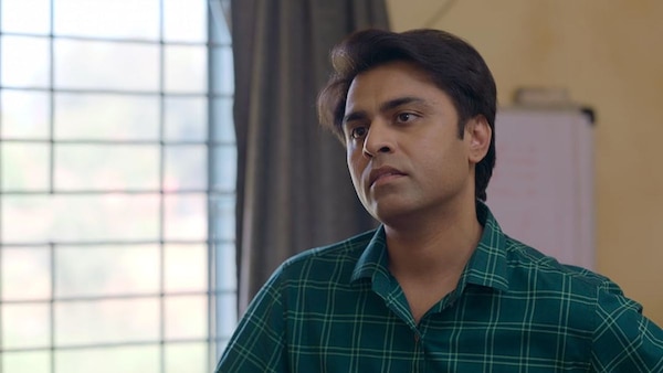 Still from Panchayat Season 4.