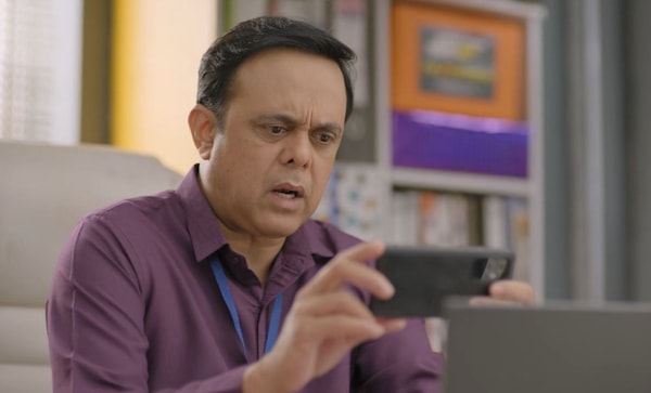Sumeet Raghvan in a still from Wagle Ki Duniya - Nayi Peedhi Naye Kissey