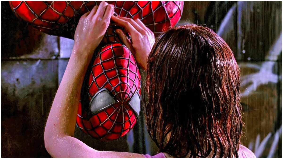 Spider Man Tobey Maguire And Kirsten Dunst s Upside down Kiss Gets A Spider Man Tobey Maguire And Kirsten Dunst s Upside down Kiss Gets A