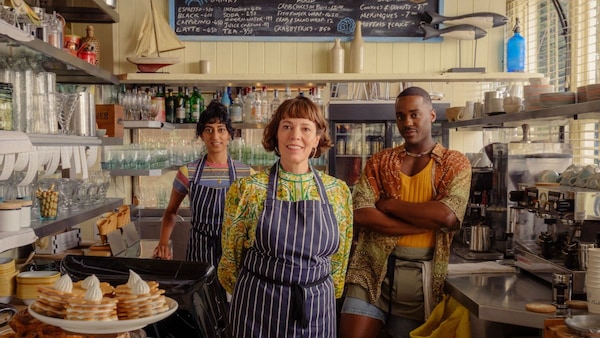 Still from The Roses.