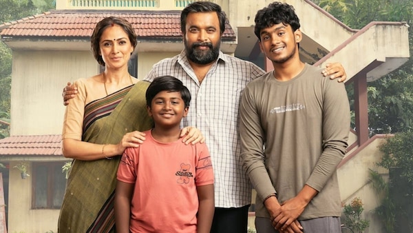 Tourist Family: A Wonderful Balancing Act of Humour & Melodrama