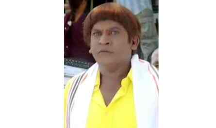 In Vadivelu's character Snake Babu, what elected position did he hold in the movie?