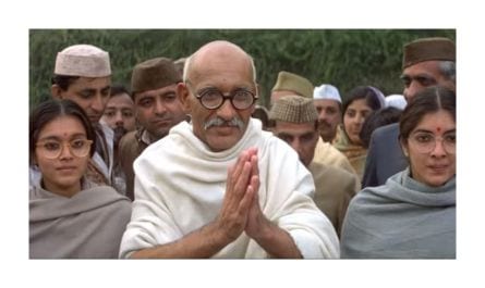 Which late actor appeared in Richard Attenborough's Academy Award-winning film Gandhi? 