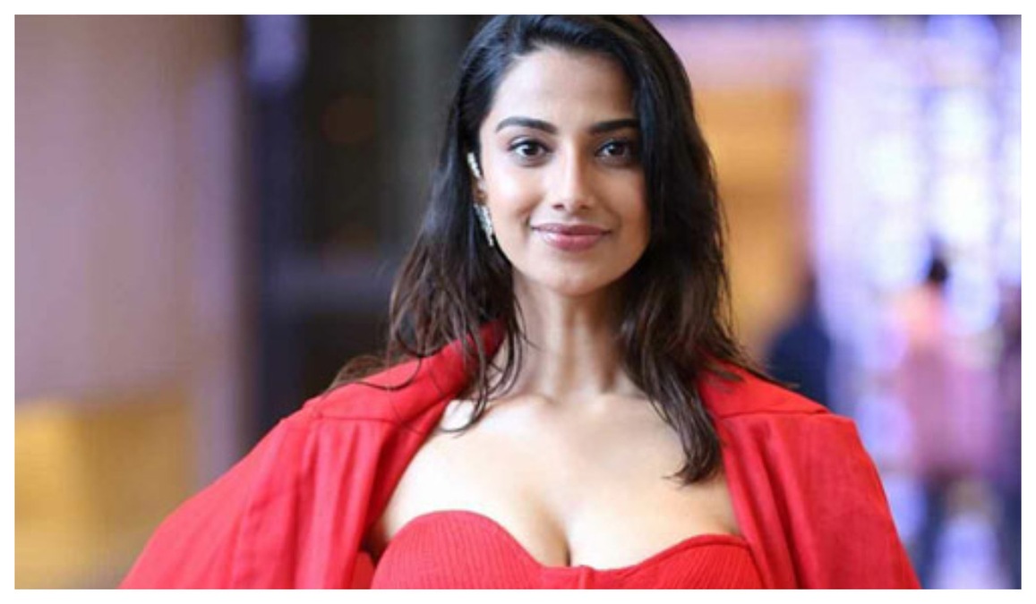 Meenakshi Chaudhary clears the air on her wedding and bagging Salaar 2