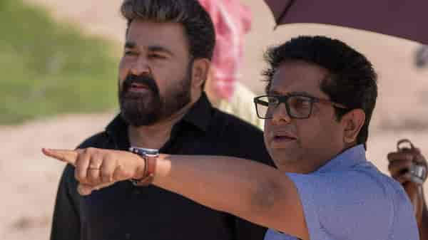 Mohanlal and Jeethu Joseph on the sets of Ram