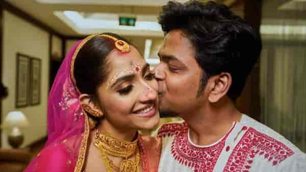 Durnibar Saha and Mohor Sen’s photos win hearts