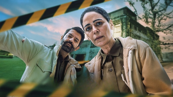 Mona Singh with Barun Sobti in Kohra Season 2, Netflix