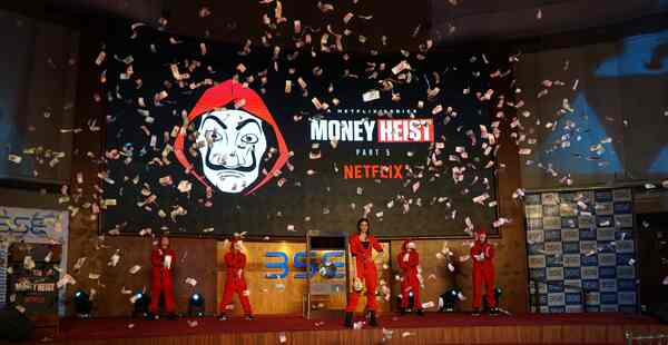 Ananya Panday and fans celebrated Money Heist with a money shower at Bombay Stock Exchange