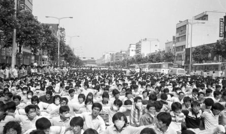 While a student at Yonsei University, Bon Joon Ho was an active participant in which movement in South Korea?