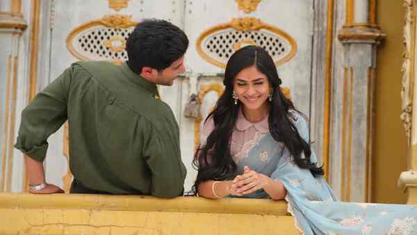 Mrunal and Dulquer in Sita Ramam