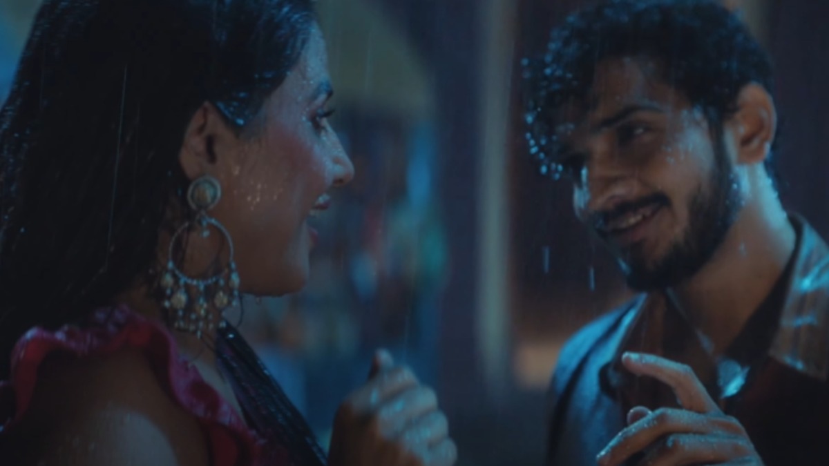 Halki Halki Si music video – Watch Munawar Faruqui and Hina Khan romance in and with the rain