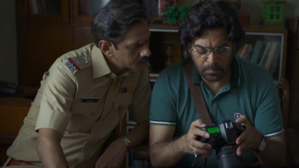 Murder in Mahim trailer – Vijay Raaz and Ashutosh Rana are out to solve a murder as journalist and cop