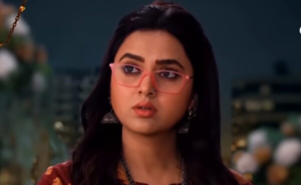 Naagin 6: Prathna takes an oath to never reveal THIS truth to Pratha - Watch