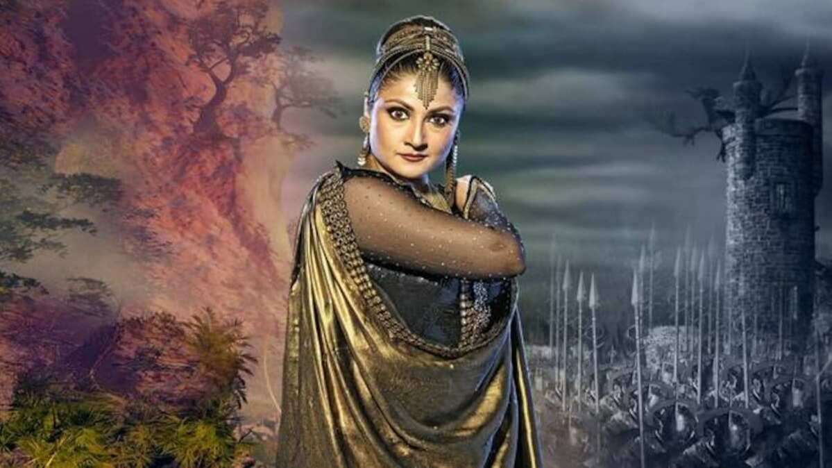 Urvashi Dholakia