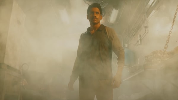 Custody glimpse is here; Naga Chaitanya plays a suave cop fighting out goons