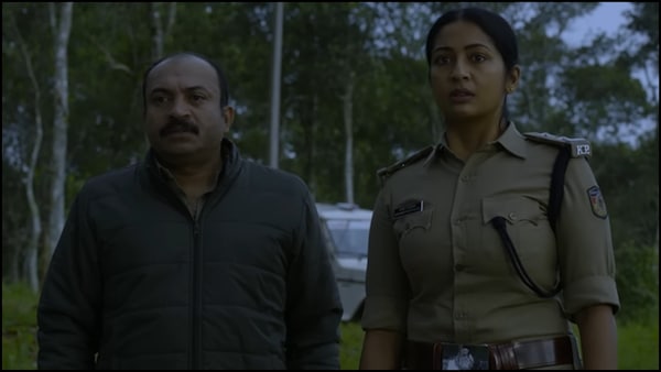 Navya Nair, Soubin Shahir in Paathirathri