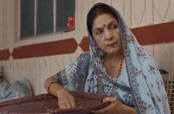 Neena Gupta in Panchayat (Image via YouTube/Screengrab)