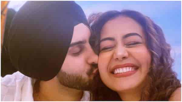 Amid rumours of trouble in marriage, Neha Kakkar posts romantic pictures with husband Rohanpreet Singh