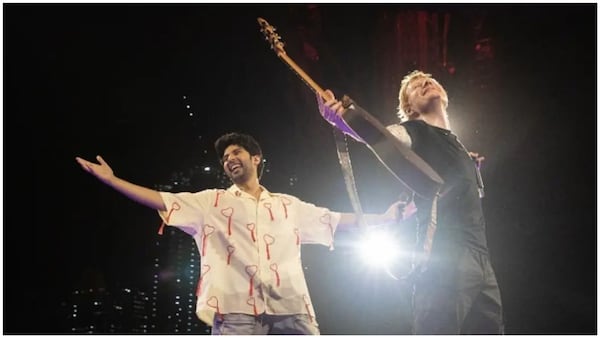 Ed Sheeran, Armaan Malik strike Shah Rukh Khan’s signature pose at Mumbai concert together – Watch