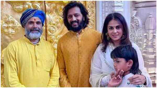 Riteish Deshmukh, Genelia D’Souza offer prayers at Ayodhya’s Ram Mandir – Watch them smile