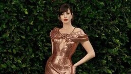 Anne Hathaway to star in screen adaptation of Robinne Lee's novel The Idea of You