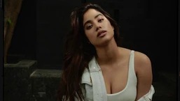Janhvi Kapoor poses in sports bra and shorts for new photoshoot, fans say ‘damn’
