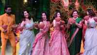 Sunny Leone performs Dhunuchi dance with Helen on Dance Dance Junior 2, watch