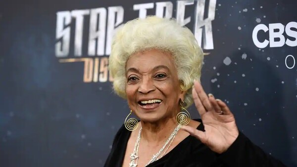 Nichelle Nichols, Lt. Uhura on Star Trek, dies at 89
