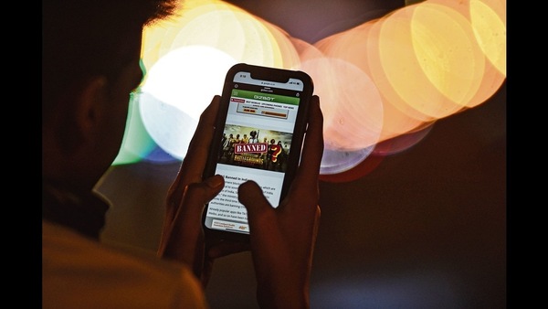 I&B ministry warns newspapers against printing betting and gambling ads