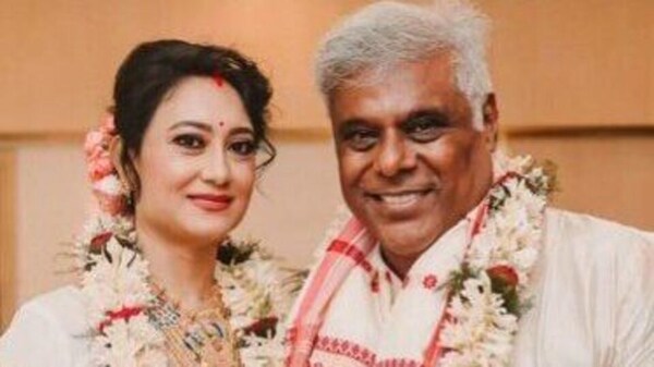 Actor Ashish Vidyarthi marries Rupali Barua in Kolkata. See viral images of newly-wedded couple