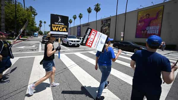 Hollywood stars may join writers’ strike