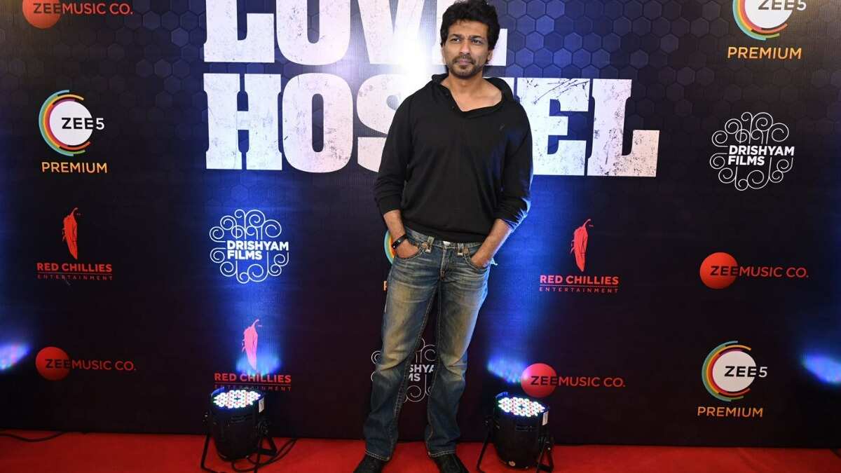 Nikhil Dwivedi makes an appearance