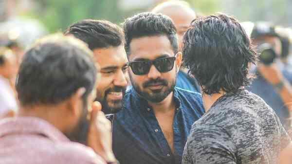 Nivin Pauly and Asif Ali