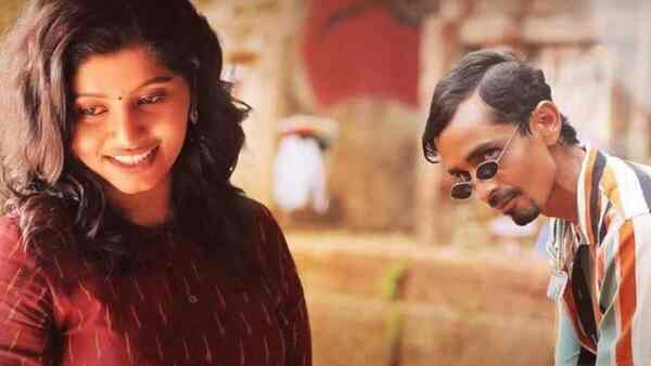 Stills of Rajesh Madhavan and Chithra Nair from Nna Thaan Case Kodu