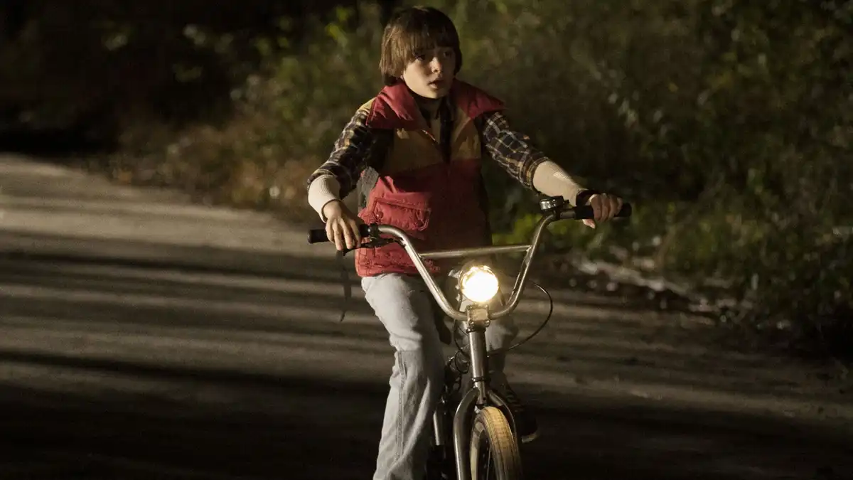 Stranger Things actor Noah Schnapp aka Will Byers gives an exciting update about the fourth season, watch