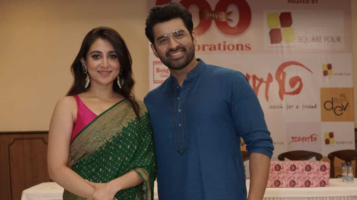 https://www.mobilemasala.com/film-gossip/Rannabati-Ankush-and-Aindrila-Sen-go-on-a-cooking-spree-i318470