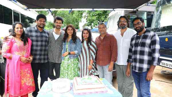 Mrunal Thakur celebrates her birthday on VD13 sets with Vijay Deverakonda, Parasuram Petla