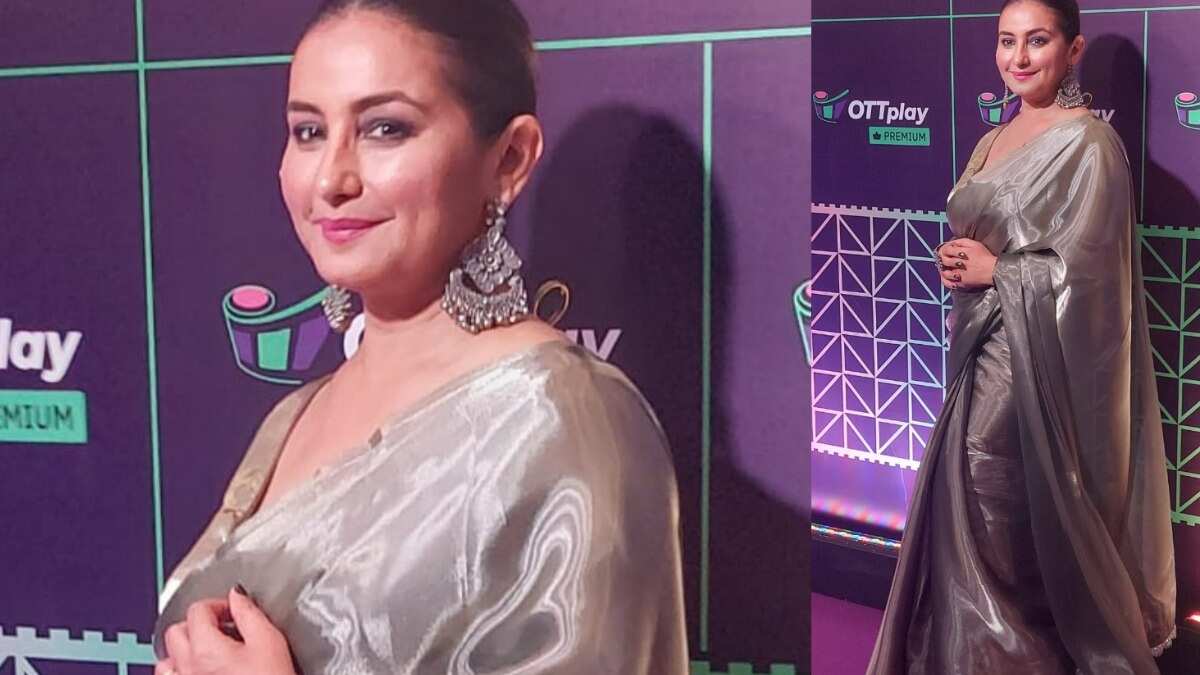 Divya Dutta rocking the saree and those jhumkas