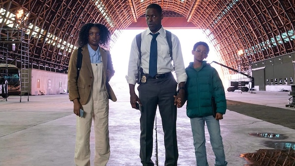 Sterlng K Brown (Centre) in a still from Paradise