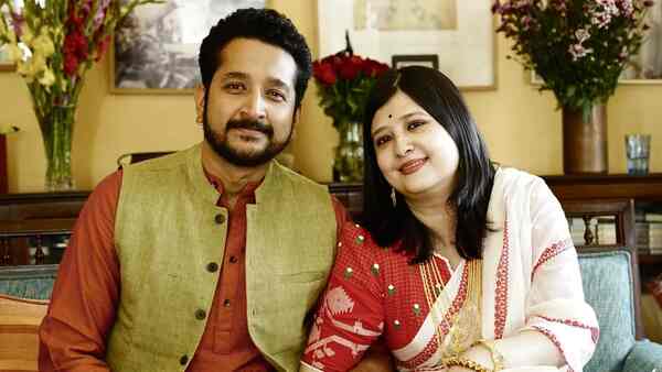 Parambrata Chatterjee and Piya Chakraborty tie the knot